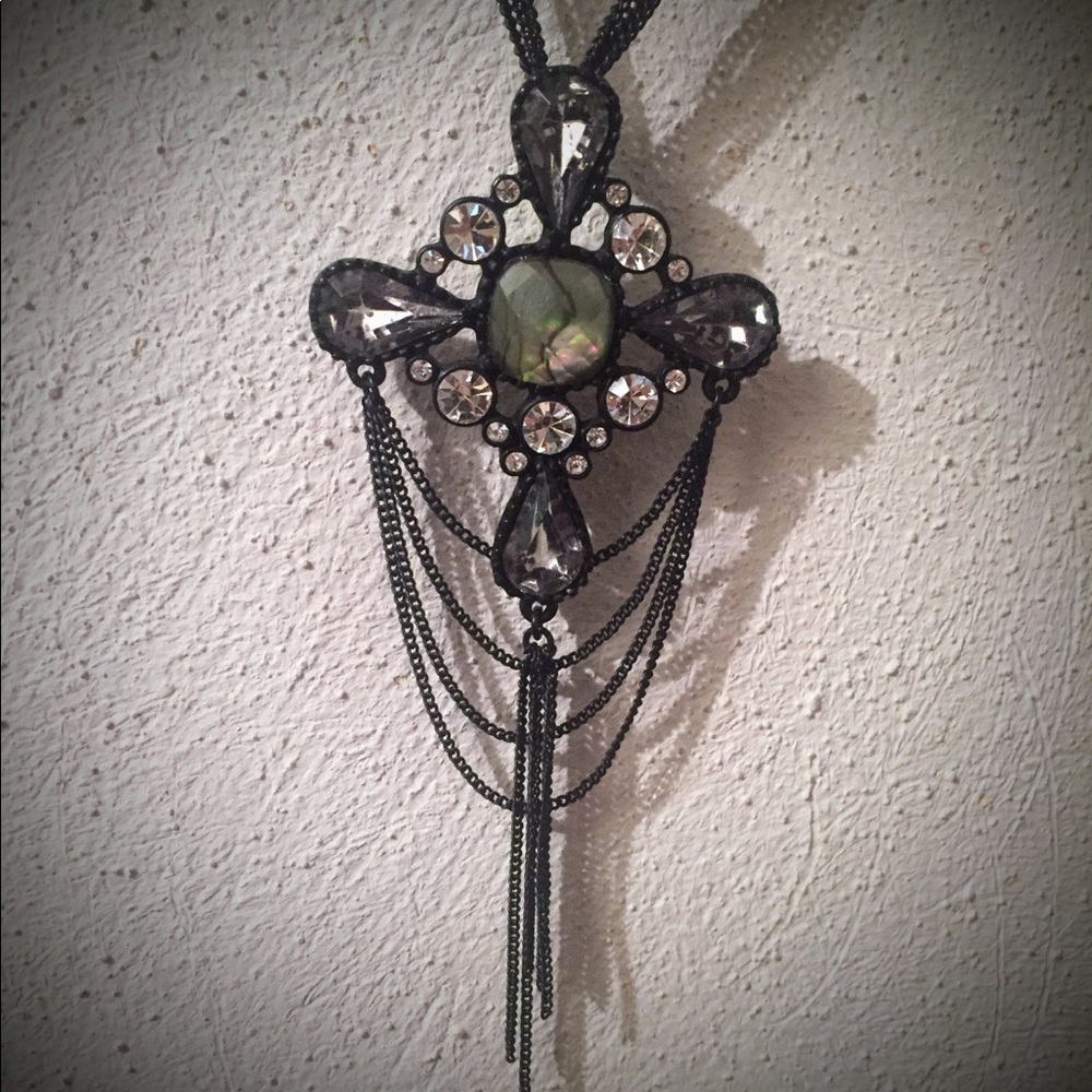 Black chain / rhinestone necklace